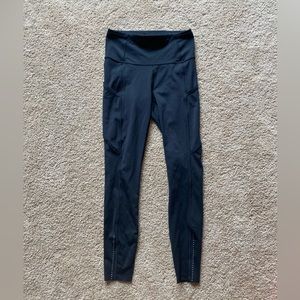 Lululemon leggings with pockets!